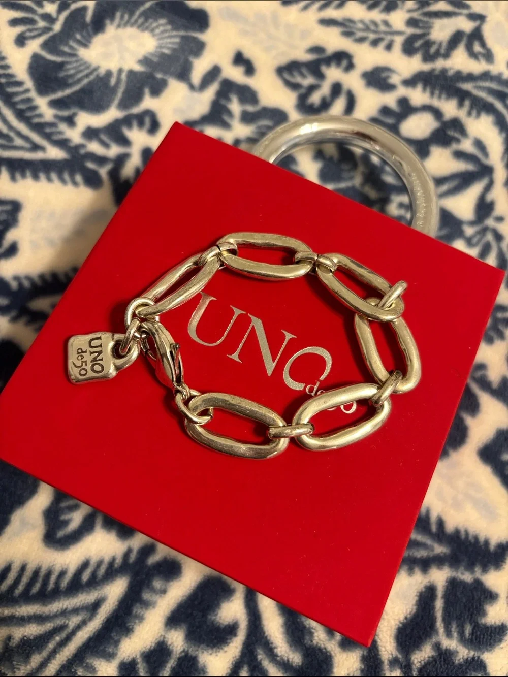 UNO de 50 Silver Chain Bracelet with Charm